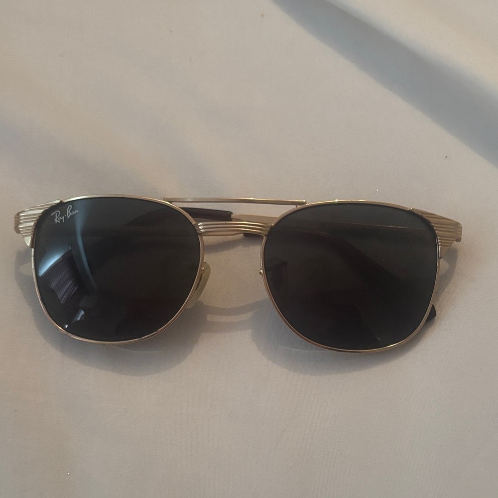 Ray-Ban Classic Gold Frame Sunglasses